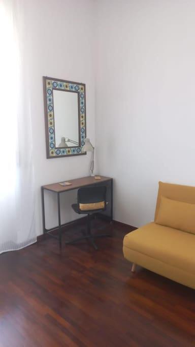Appartement Giulia Town House Tra Citta E Mare à Salernes Extérieur photo
