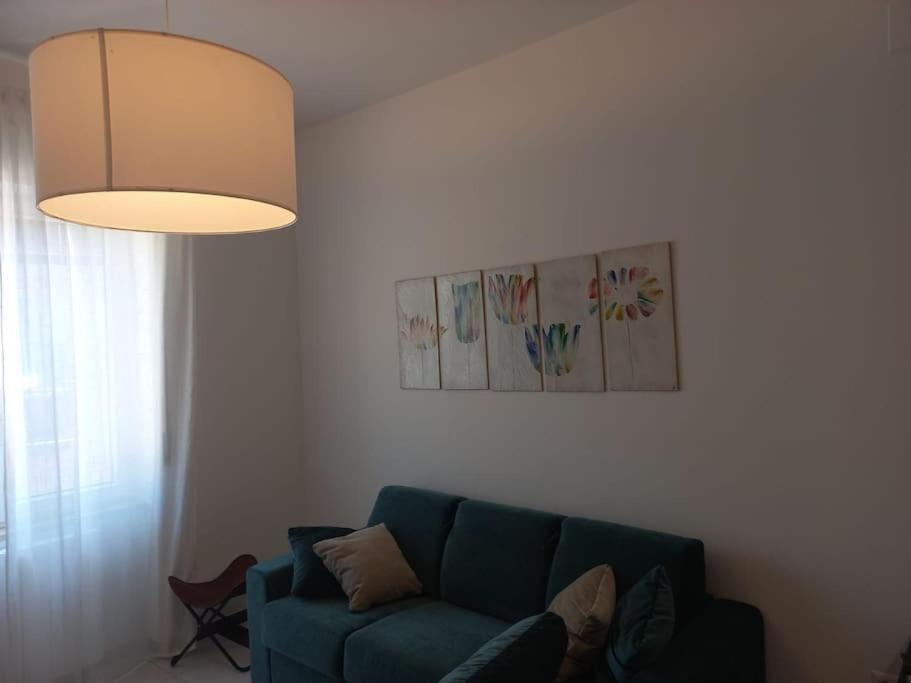 Appartement Giulia Town House Tra Citta E Mare à Salernes Extérieur photo