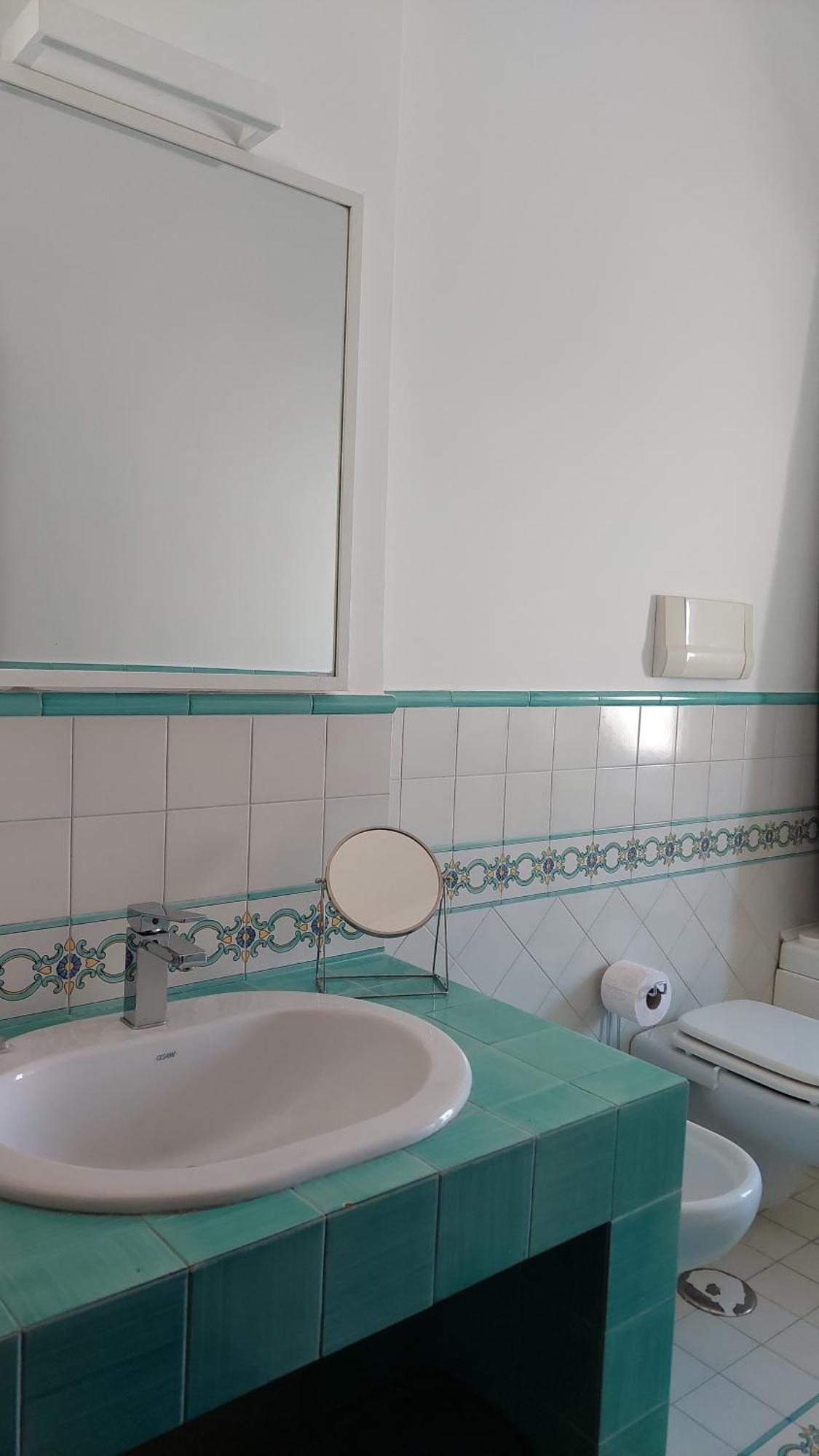Appartement Giulia Town House Tra Citta E Mare à Salernes Extérieur photo