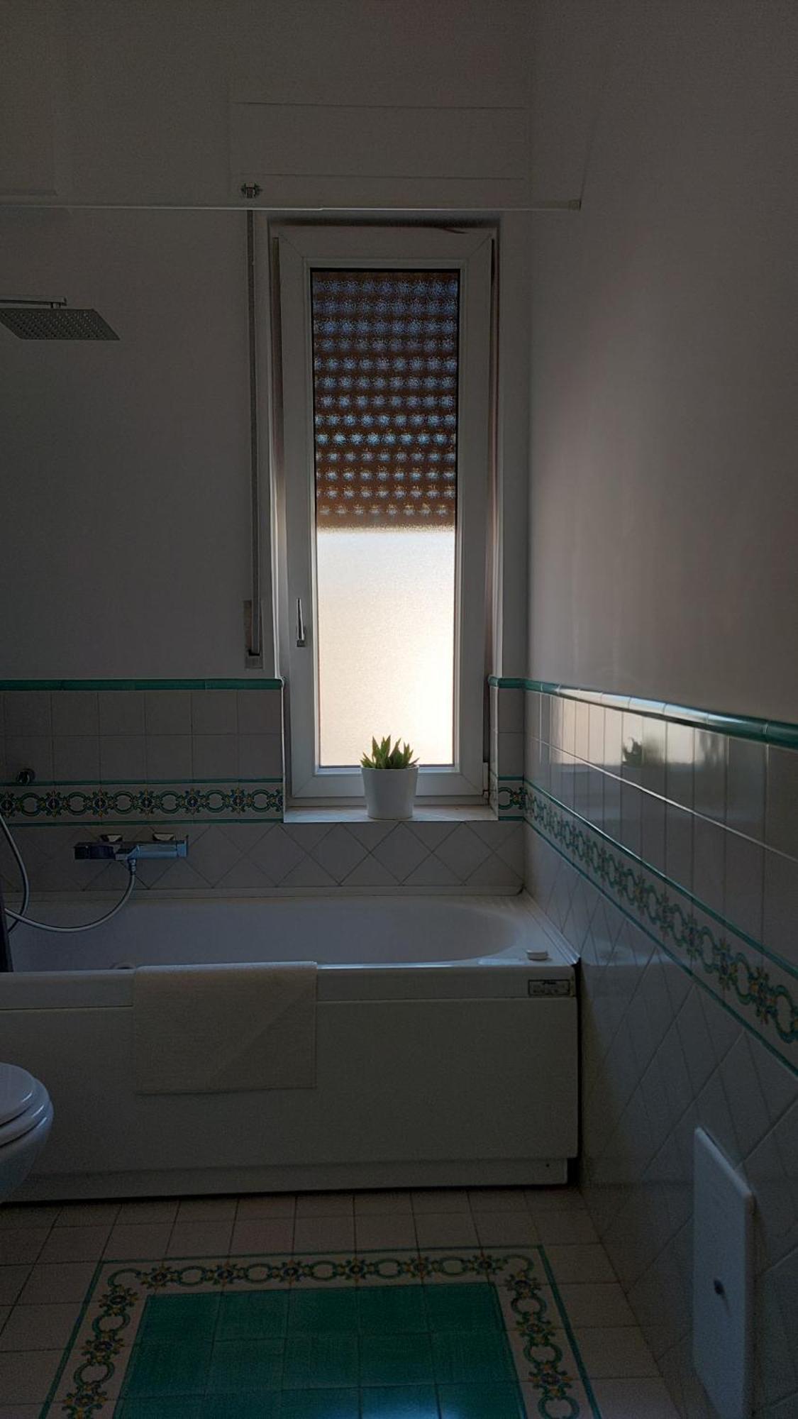 Appartement Giulia Town House Tra Citta E Mare à Salernes Extérieur photo